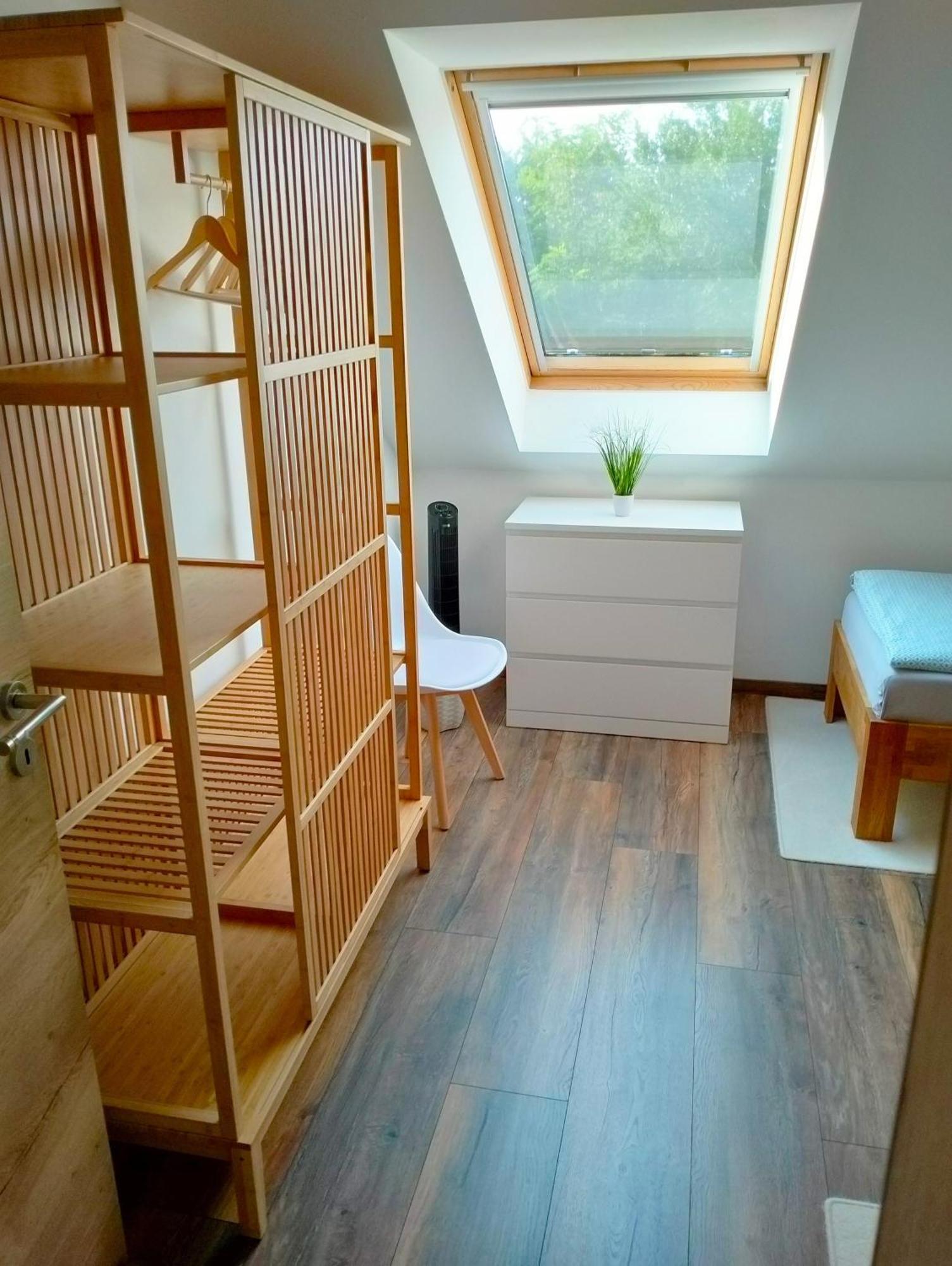 Ferienwohnung Am Waldesrand - Garten, Terrasse, Grill, Luftkuehler, Massagesessel, Kinderspielecke, Spielekonsole كوتبوس المظهر الخارجي الصورة